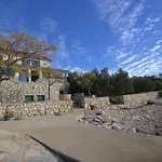 Old Fisherman's House * Banj