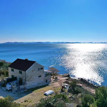 Old Fisherman's House Banj