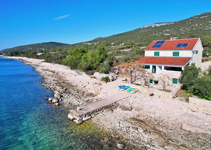 Old Fisherman's House * Banj