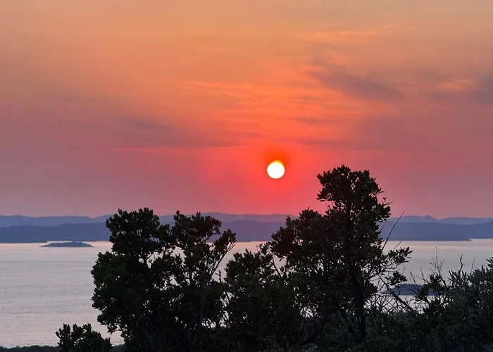 Old Fisherman's House Banj