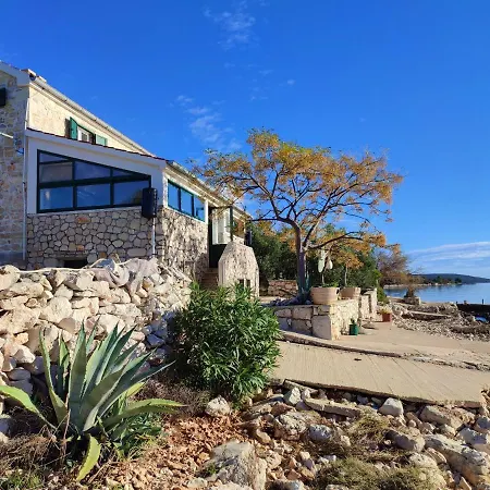 Old Fisherman's House Banj