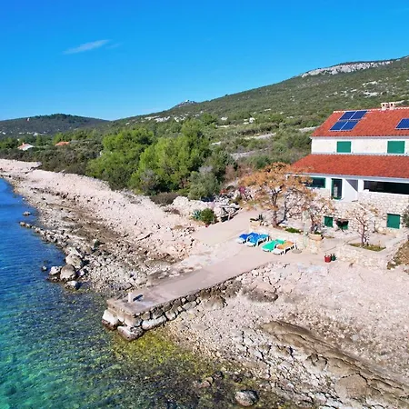 Old Fisherman's House * Banj