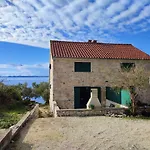 Old Fisherman's House Ferienhaus Banj