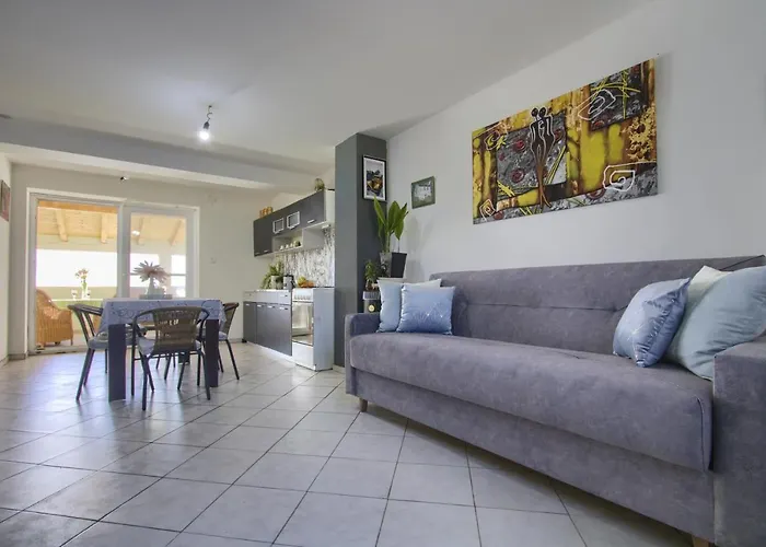 Old Fisherman's House Semesterbostad Banj