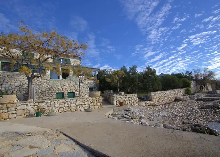 Old Fisherman's House * Banj